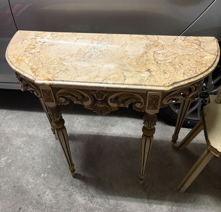 Mesa consola em meia lua