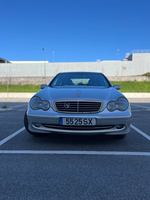 Mercedes-Benz C220 CDI Avantgarde Sport – Nacional