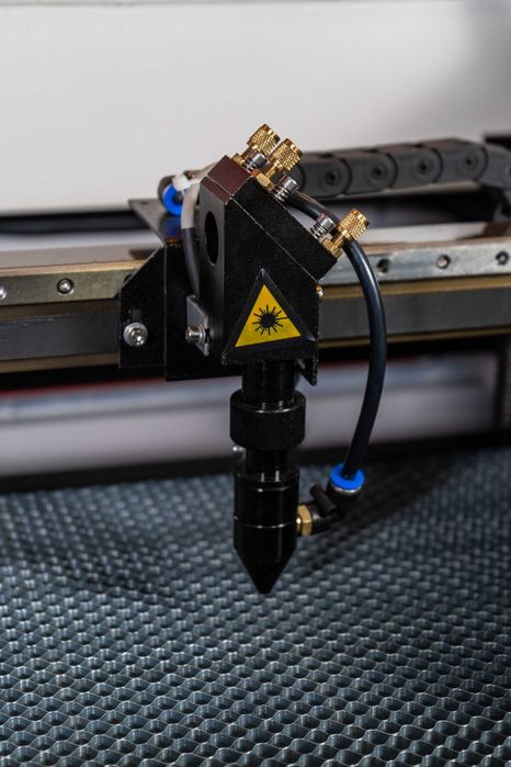 Ploter laserowy CO2 50W laser do cięcia 30x50 cm