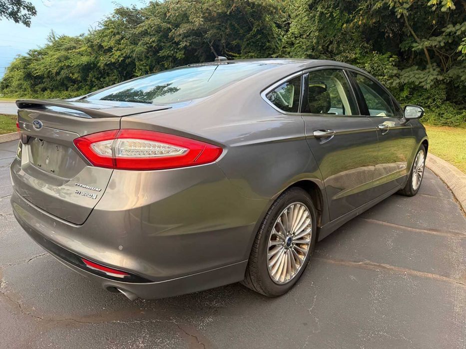Ford Fusion Titanium      2014