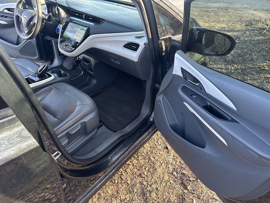 Chevrolet Bolt EV, батарея 64кВт