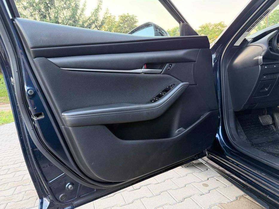 авто Mazda 3 2020  седан USA ціла