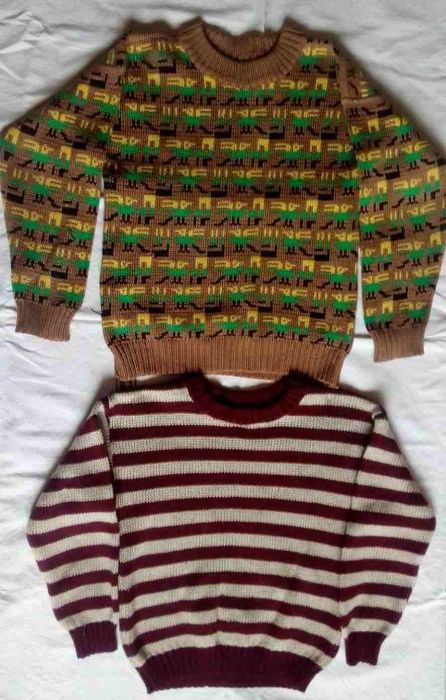 Свитер джемпер мальчику 4-5лет.