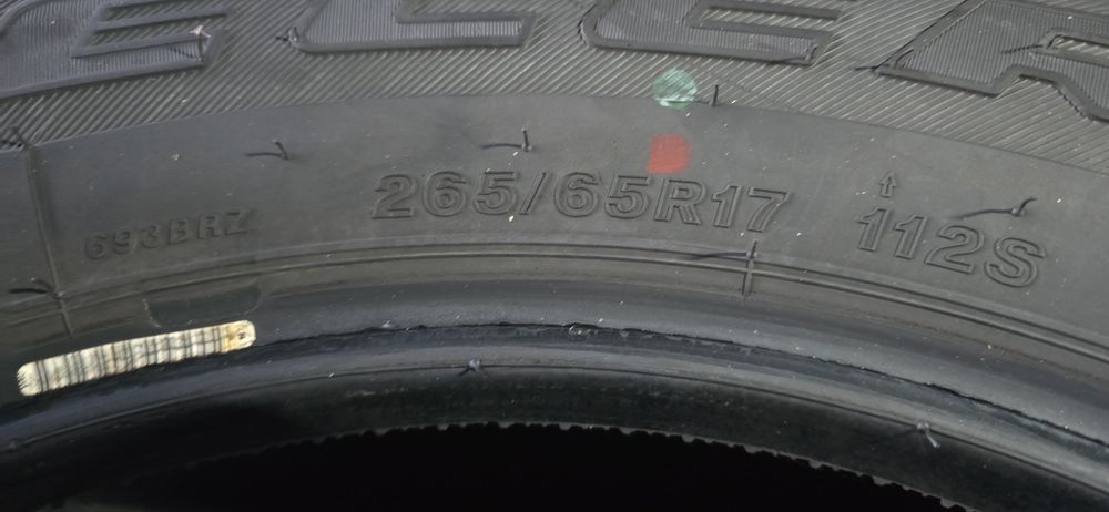 4 Pneus Bridgestone para pick up Novos