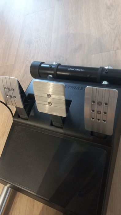 Kierownica THRUSTMASTER T300RS + stojak WheelStandPro