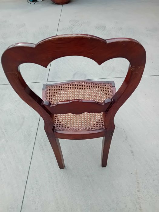 6 cadeiras românticas em palhinha