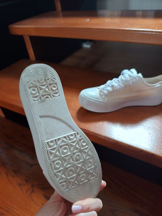Białe trampki Reserved roz 39