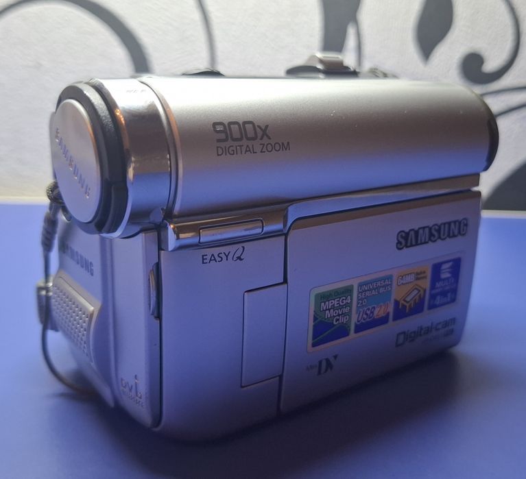 Видеокамера SAMSUNG