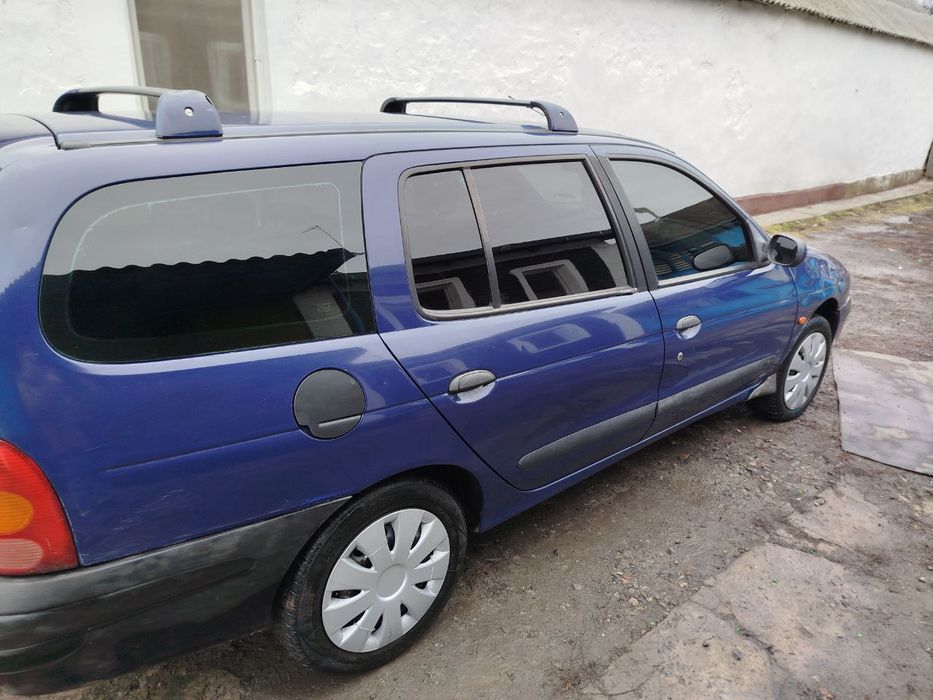 Продам авто Рено Меган  2002 год универсал.