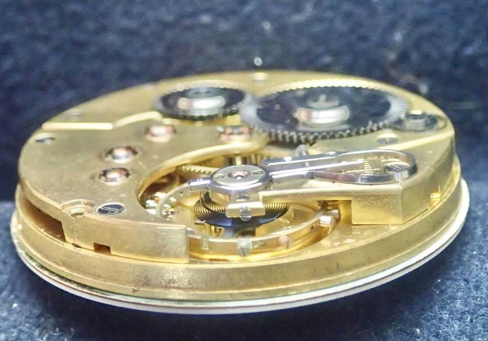 Zenith Hunter o średnicy 43,68 mm