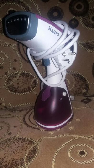 Відпарювач для одягу MAGIO MG325