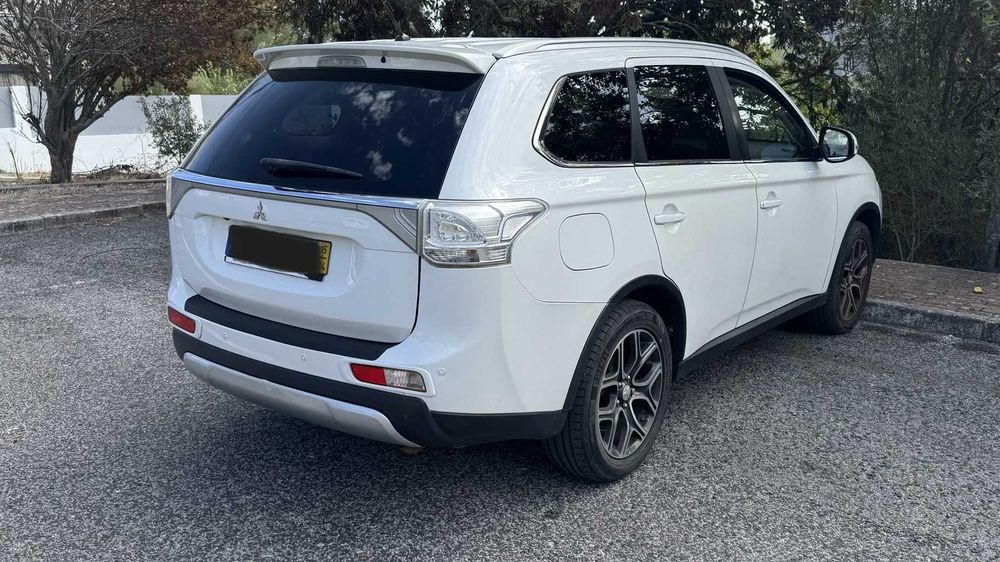 Mitsubishi Outlander PHEV Hibrido Plug-in