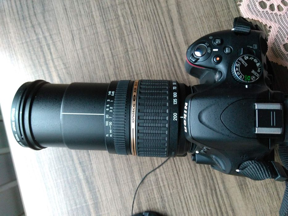Kit câmera NIKON D5100 c/ 2 objetivas e vários  acessorios