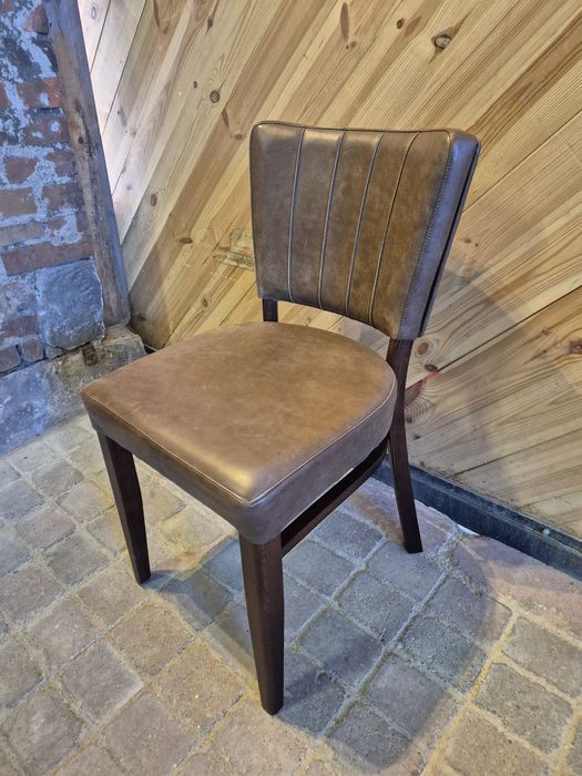 12x Krzesła ze skóry naturalnej FAMEG + hoker | Restauracja | Jadalnia