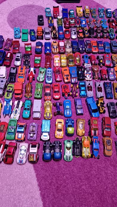 Машинки hot wills