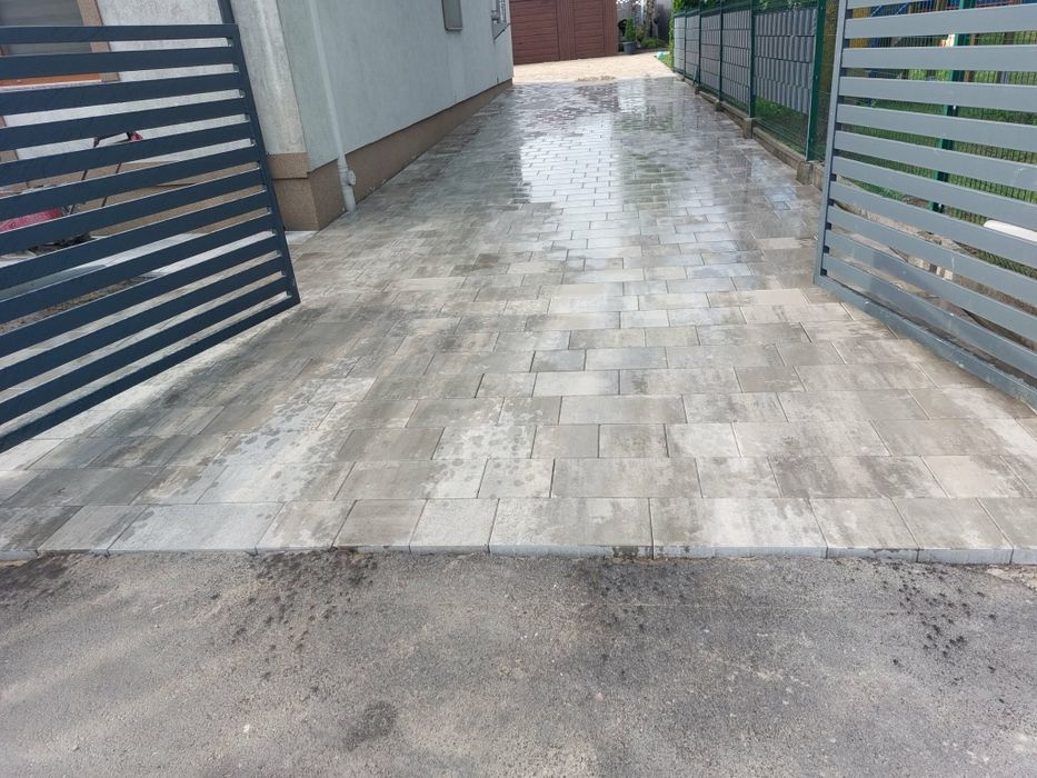 Układanie kostki brukowej