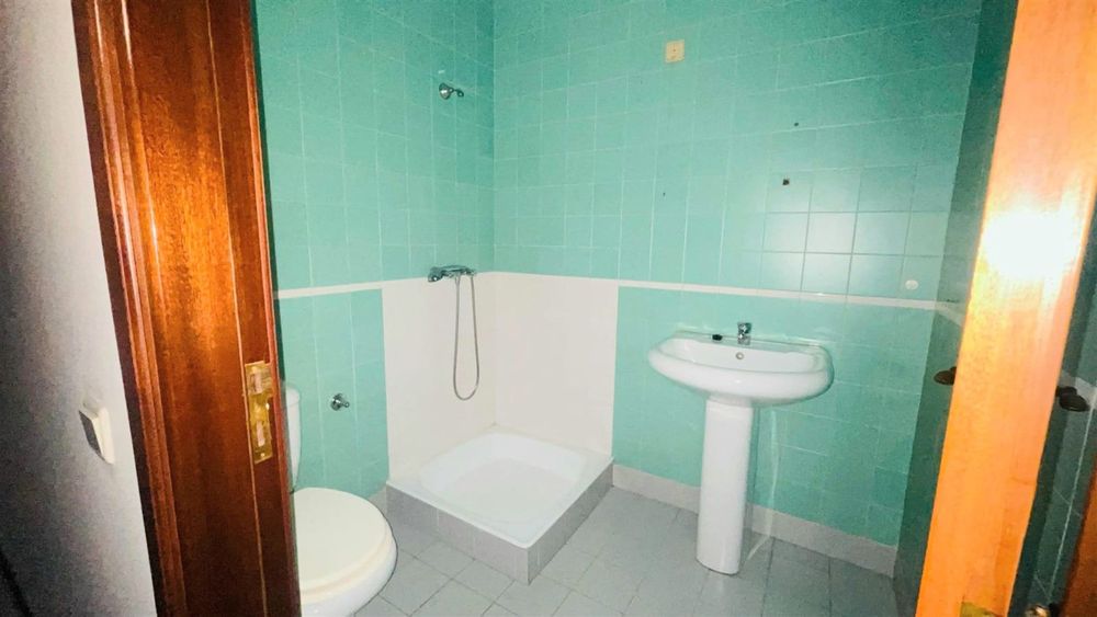 t2 Mozelos c /  120 metros quadrados /suite 2 varandas lugar de garagem