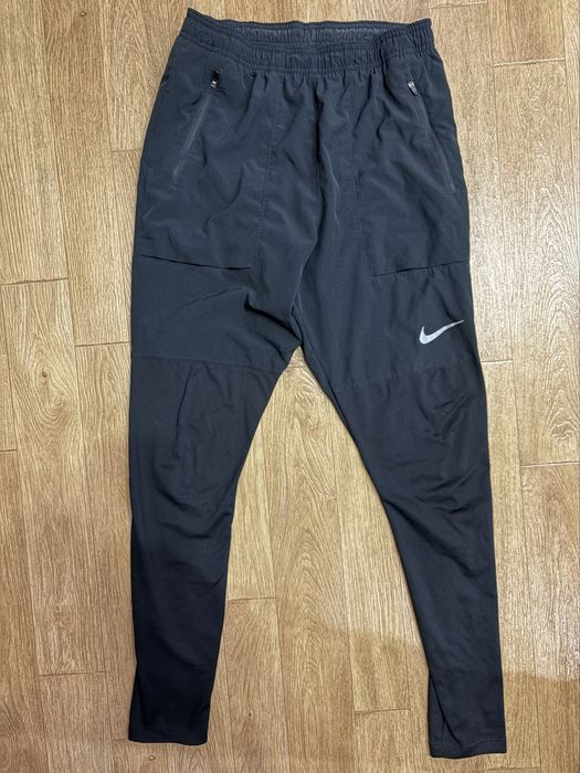 Жіночі бігові  оригінальні  спортивні штани Nike