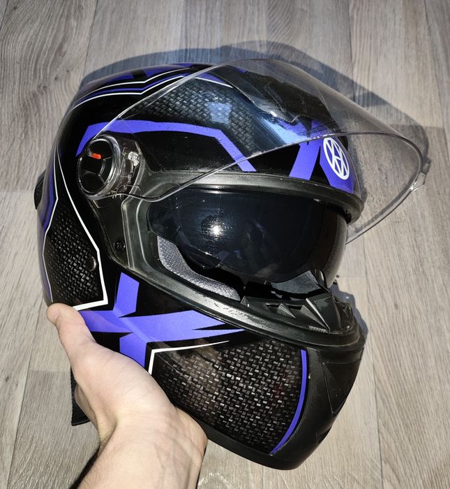 Мото-шлем в очень хорошем состоянии