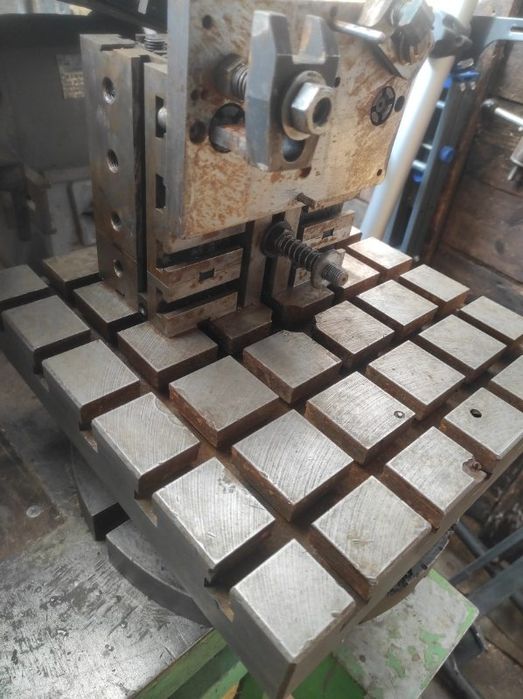 Stół teowy - szachownica