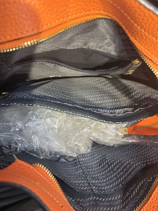 Велика сумка шопер оранжева Прада Prada