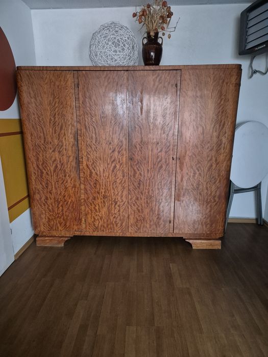Duza drewniana  szafa retro jak u babci