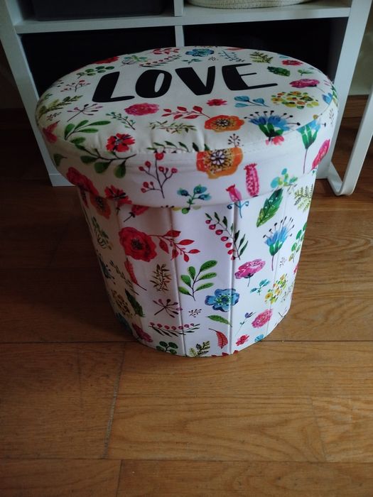 Banco /Puff com arrumação