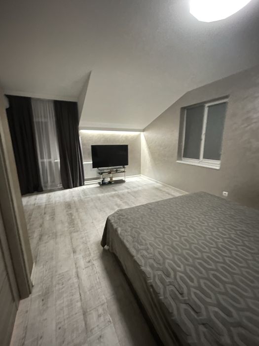 Продаж будинку в Сторожниці