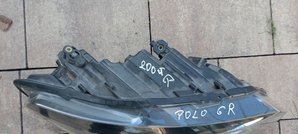 Lampa prawy przód VW Polo 6r