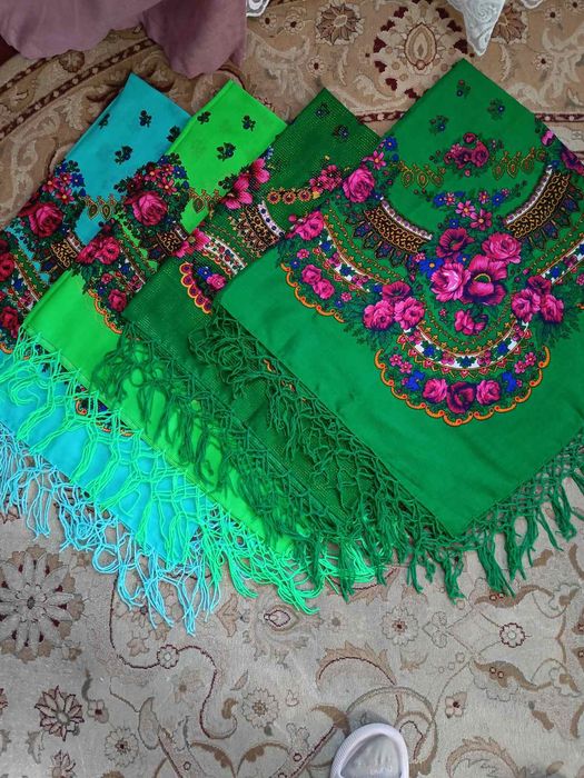 Продам великі українські хустки