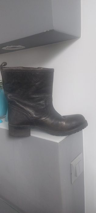 Sprzedam botki kolor brązowy
