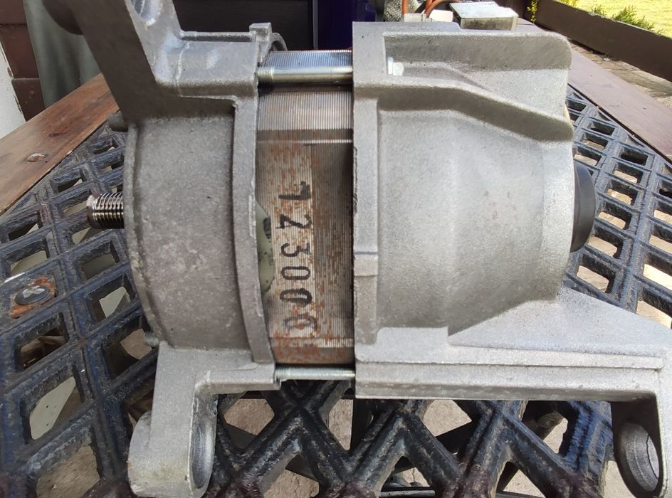 Silnik pralki Bosch.