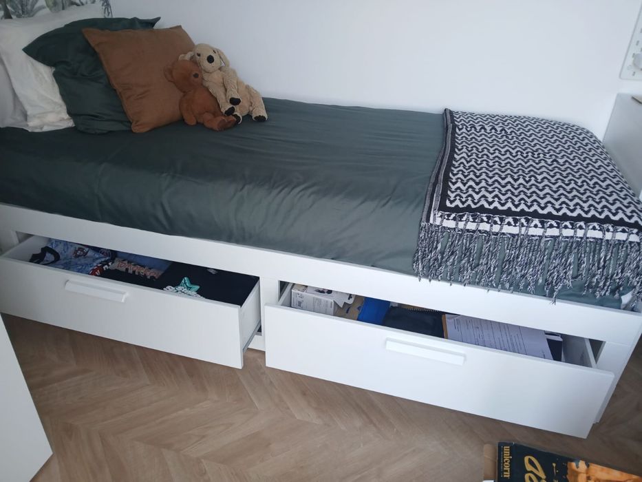Cama Brimnes dupla com gavetas 80*200