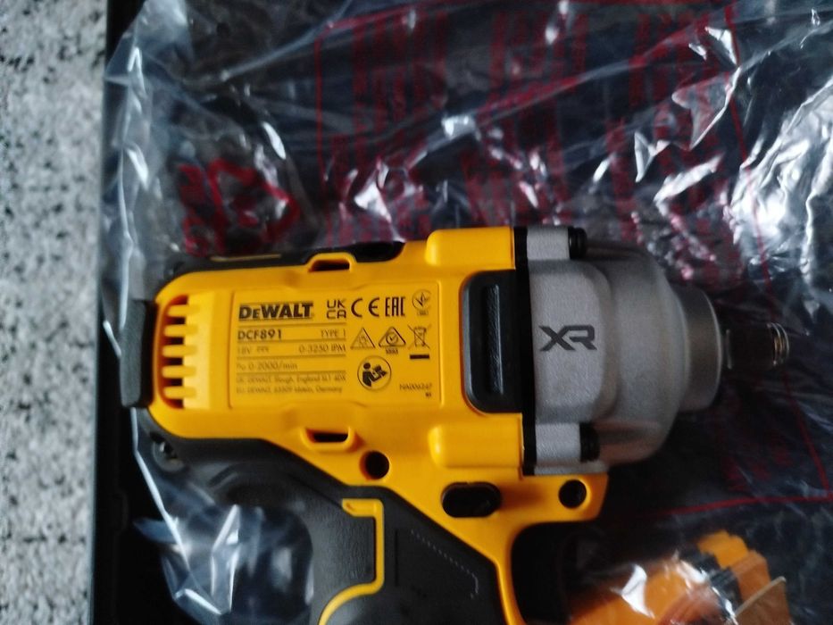 Klucz udarowy Dewalt dcf891nt/nowy