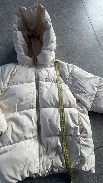 Тепла куртка Zara на 9-10 років 140 см
