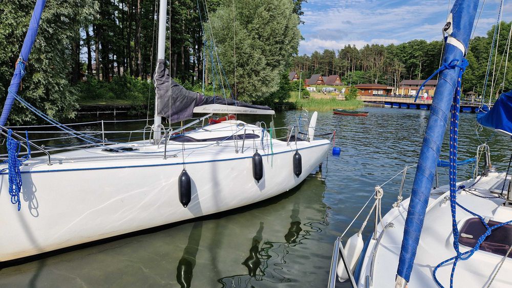 Czarter jachtu Czaplinek jezioro Drawsko 2026 - Twister 800