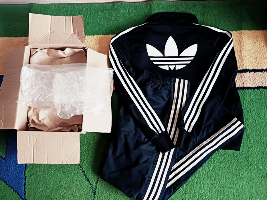 Продам якісний жіночий Спортивний костюм ,,ADIDAS ,,Привезений з Німеч