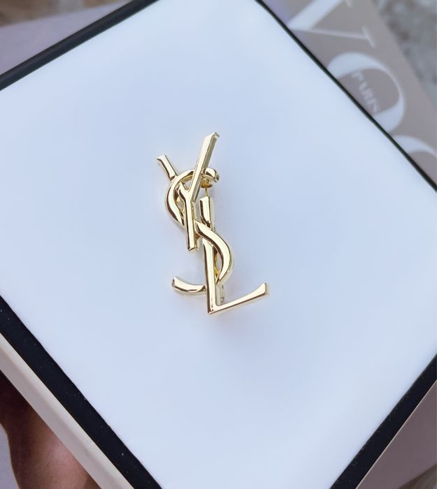 Broszka pozlacana metalowa premium