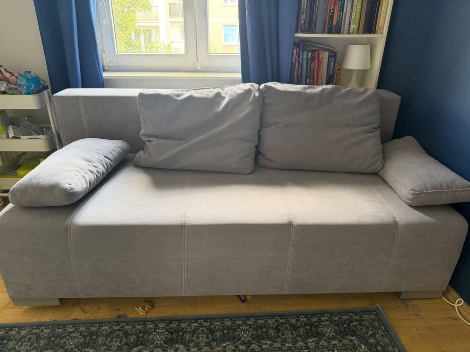 Sofa black red white