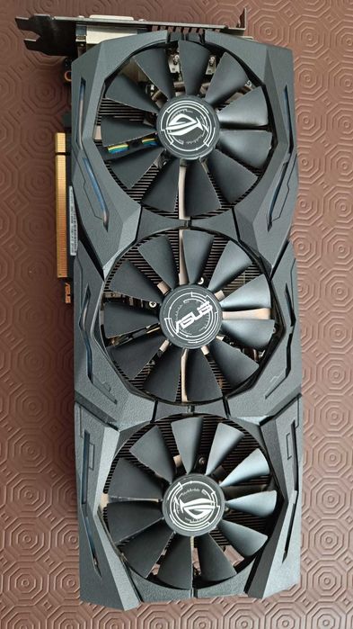 Asus ROG Strix GTX 1070 Ti gaming advanced