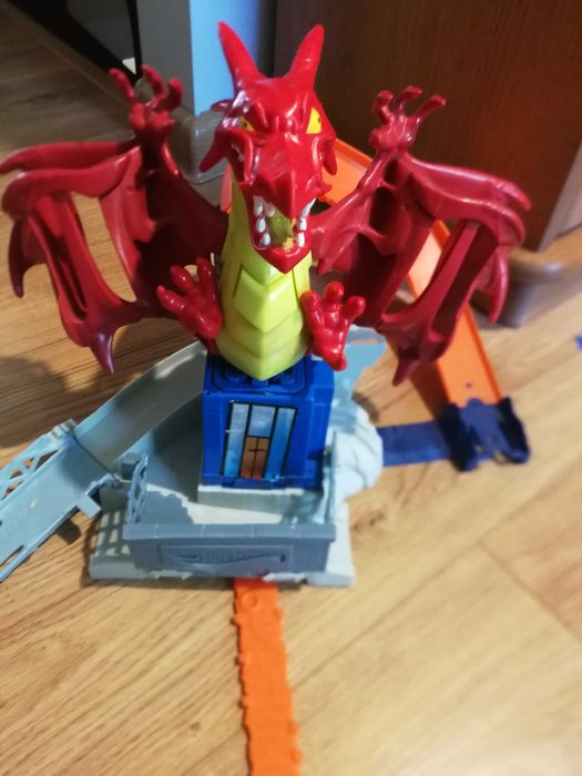 Hot wheels Smocze wyzwanie