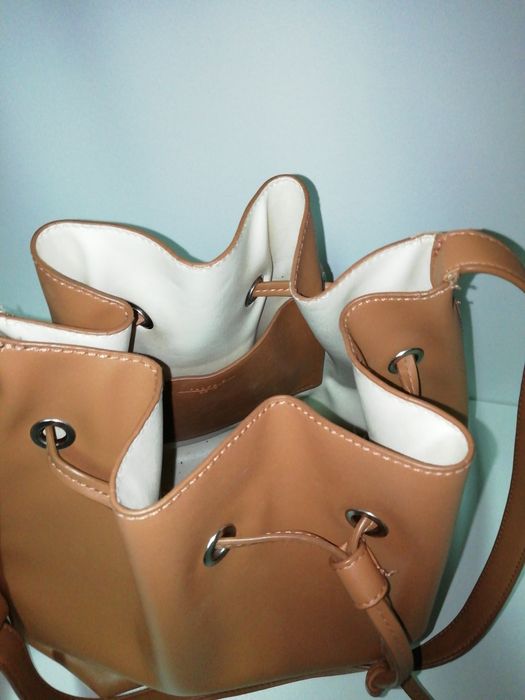 Carteira camel Parfois