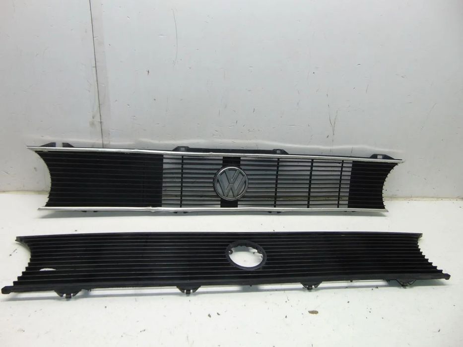 VW Golf MK1 Grelha usado em bom estado