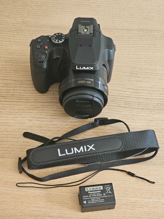 PANASONIC Lumix DC-FZ82D como NOVA e com GARANTIA (OFERTA cartão de memória)