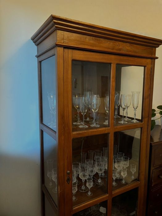 Meble kolonialne do renowacji