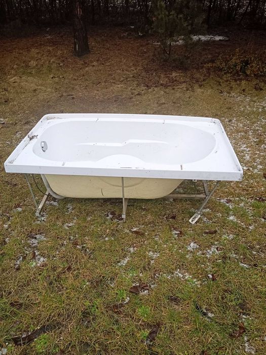 Wanna akrylowa 150 x 90 stelaż osłona