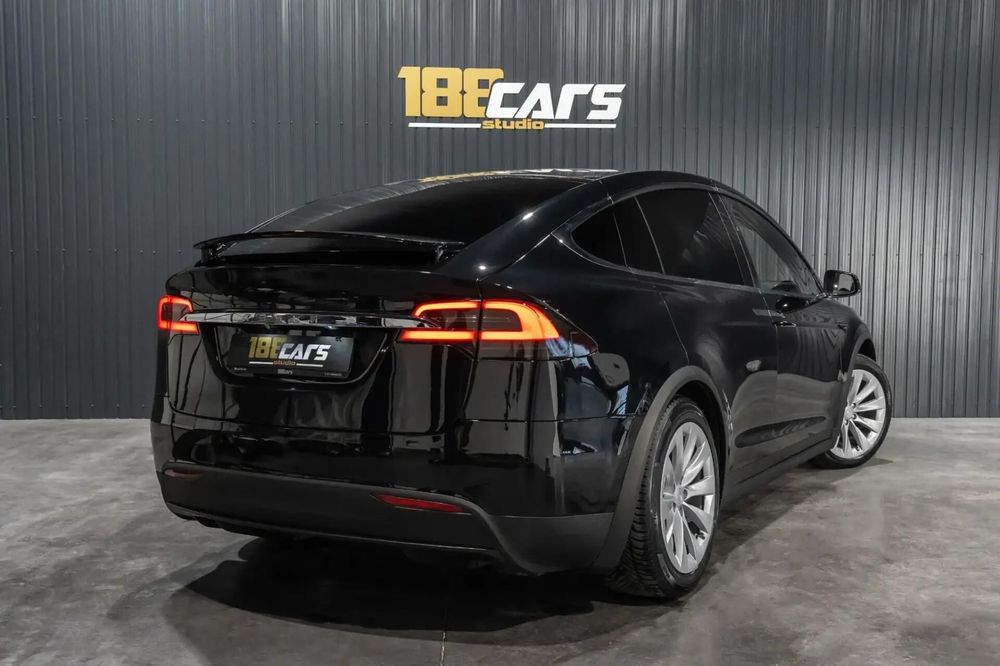Tesla Model X 100D