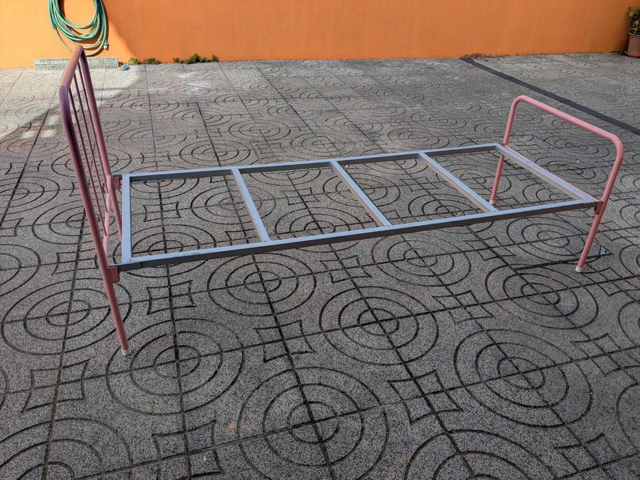 Cama de Ferro para Menina