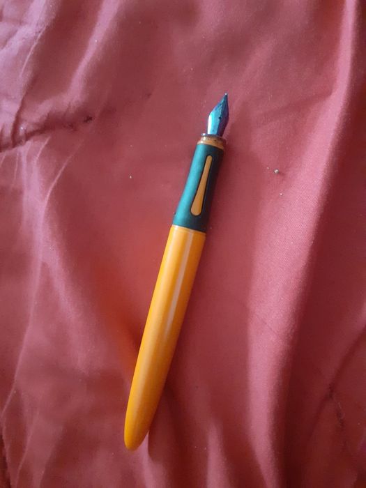Pióro na naboje ze stalówką