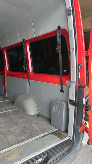 Conjunto cintos de segurança Mercedes Sprinter W906.  Carrinha de mobilidade.